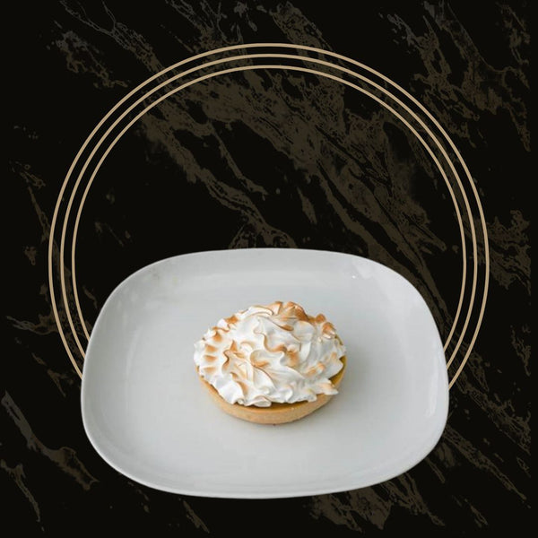 Crispy lemon meringue tarts with tangy lemon filling and fluffy meringue topping from 彩票联盟123赛车赛车官方网站 in Birmingham